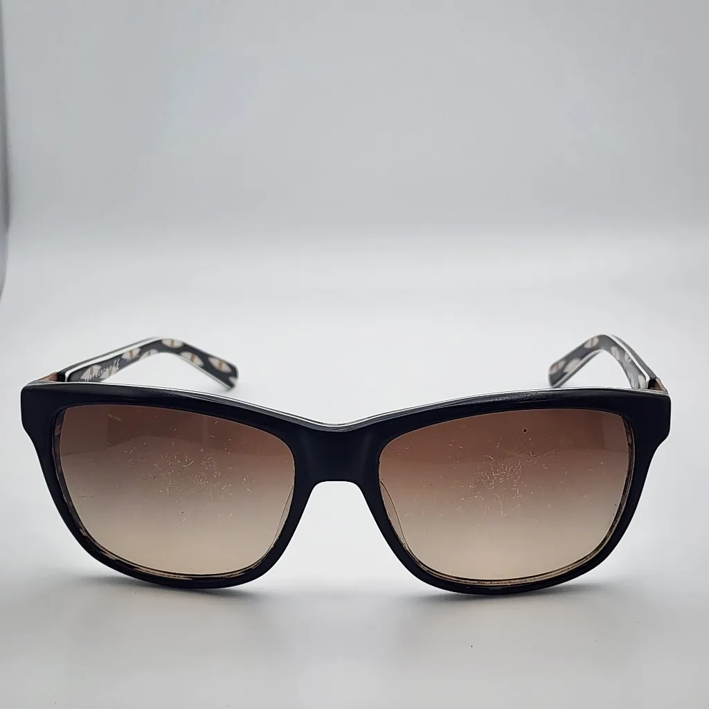 Tory Burch Black Sunglasses, Case, & Dust Bag - Image 5