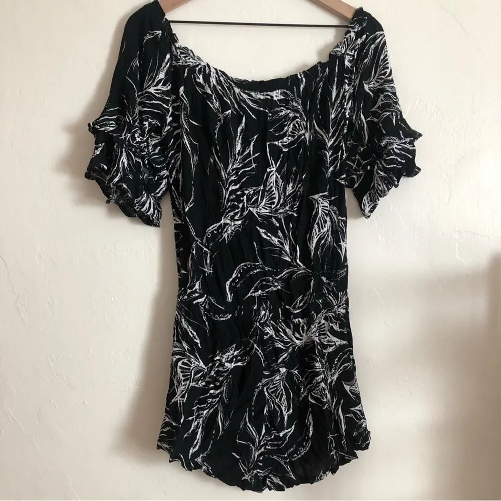 Kye Mi Black and White Floral Patterned Flutter Short Sleeve Jumpsuit Romper Size L - Image 8