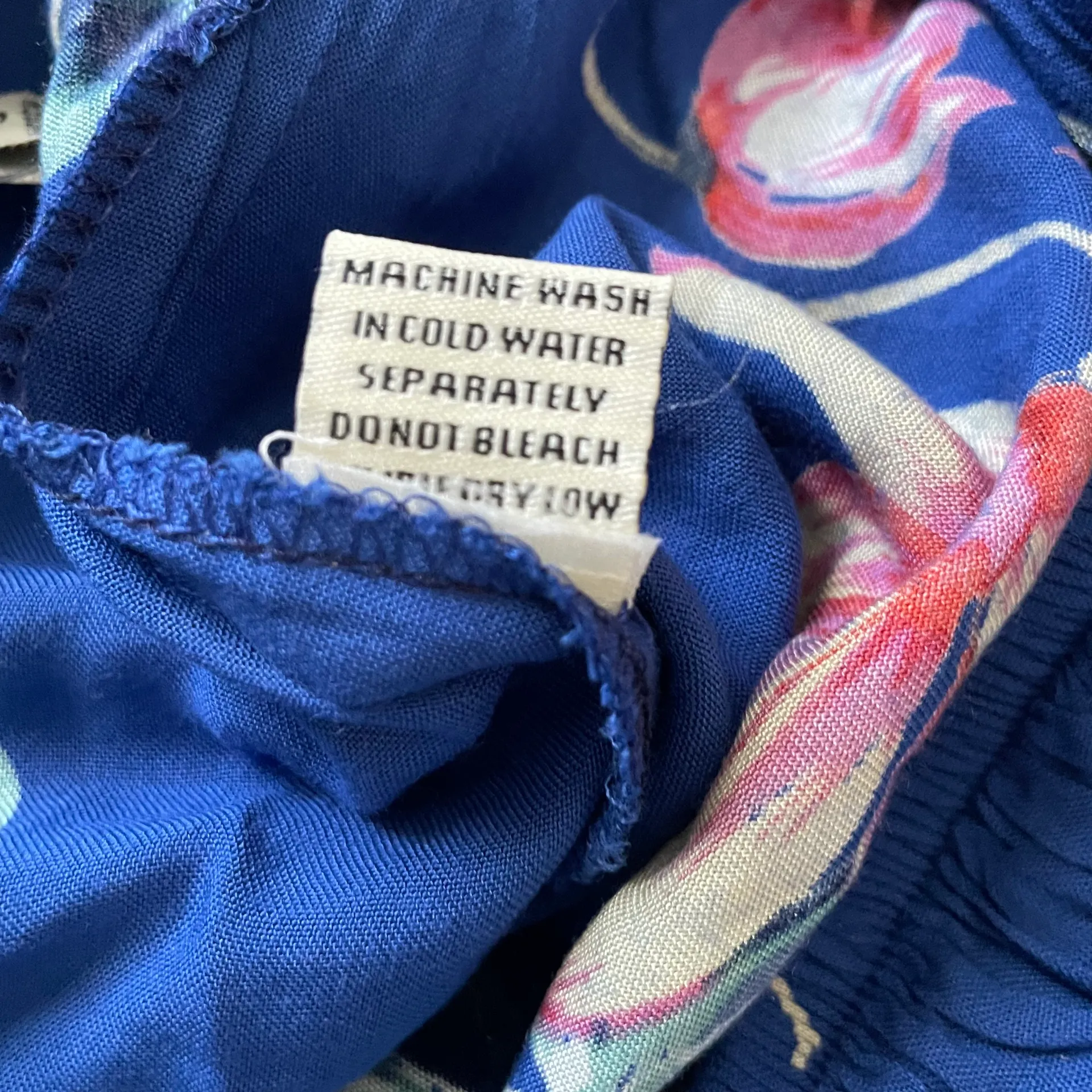 Style  Floral Off The Shoulder Blue Purple Red White Crop Top Size Small - Image 9