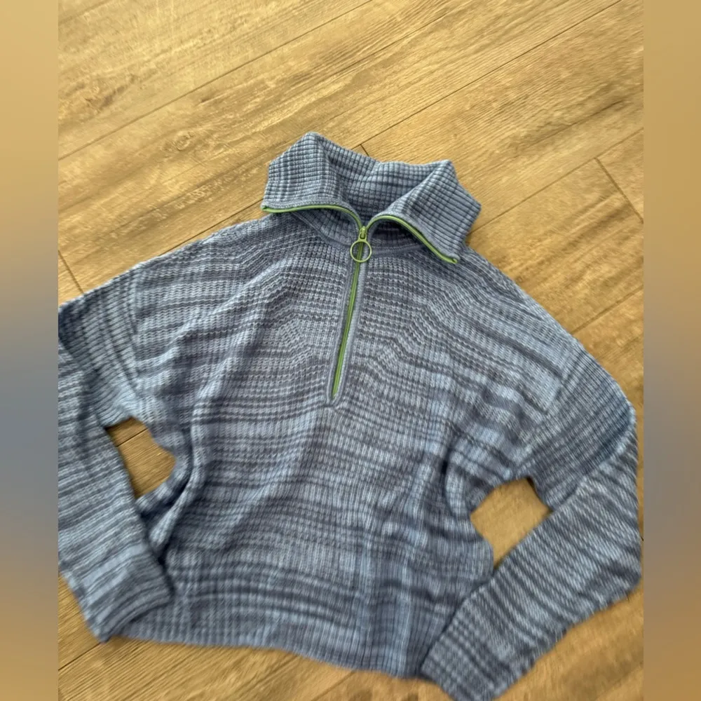 AERIE oversized zip sweater 🤍 - Image 11