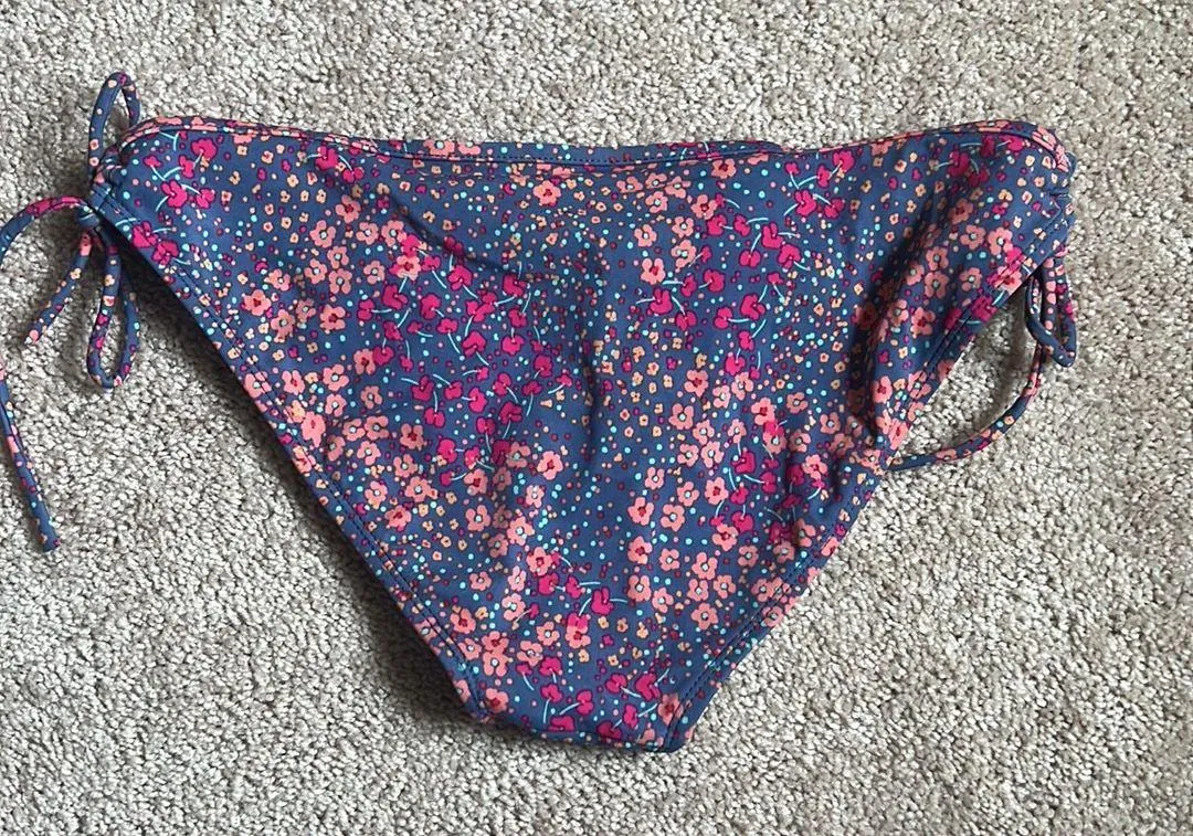 Anthropologie Floral Multicolor Side Tie Bikini Bottoms.  Size Large - Image 2