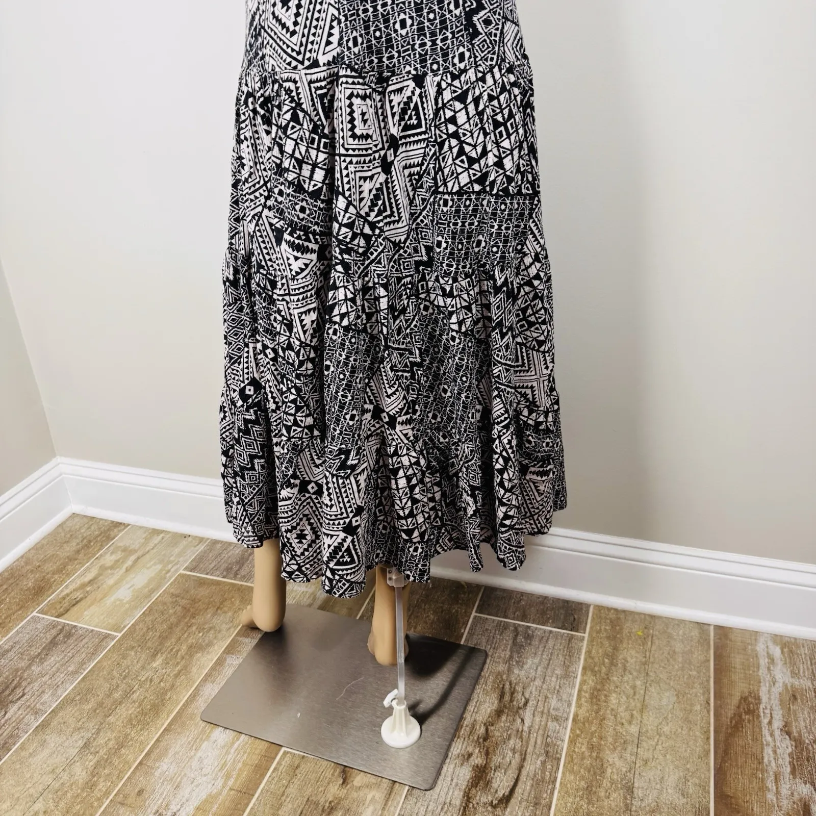 Chaps Women's Maxi Skirt Sz M Geometric‎ Print Black & White - Image 6