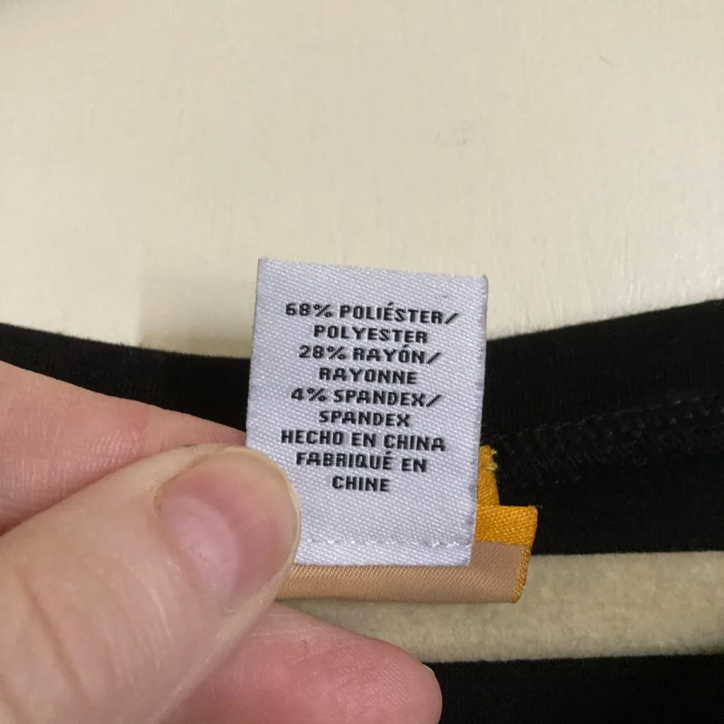 Ruby Rd 🌞. Black with Sequin Embellishment Short Sleeve Shirt Top #O - Image 3