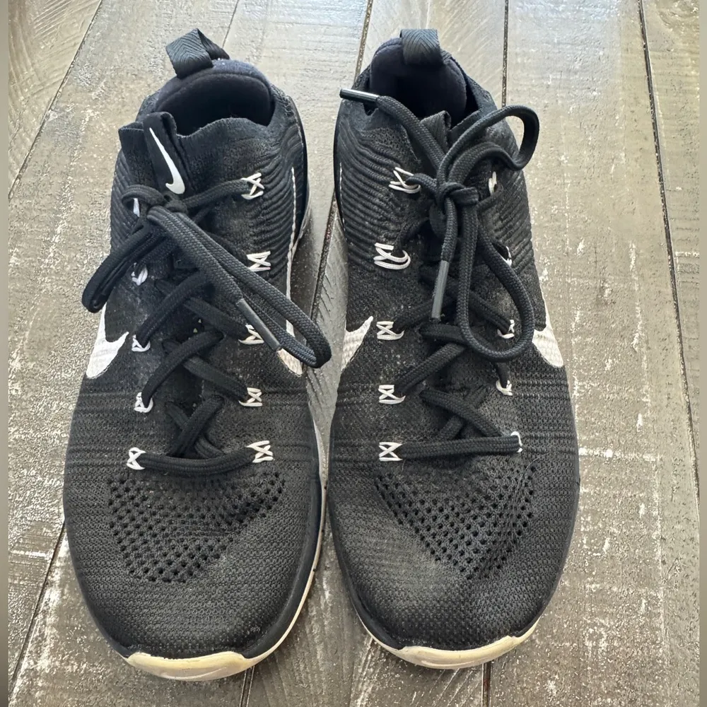 NIKE Metcon DSK‎ Flyknit 2 Women US 8 Black White Running Shoes - Image 3