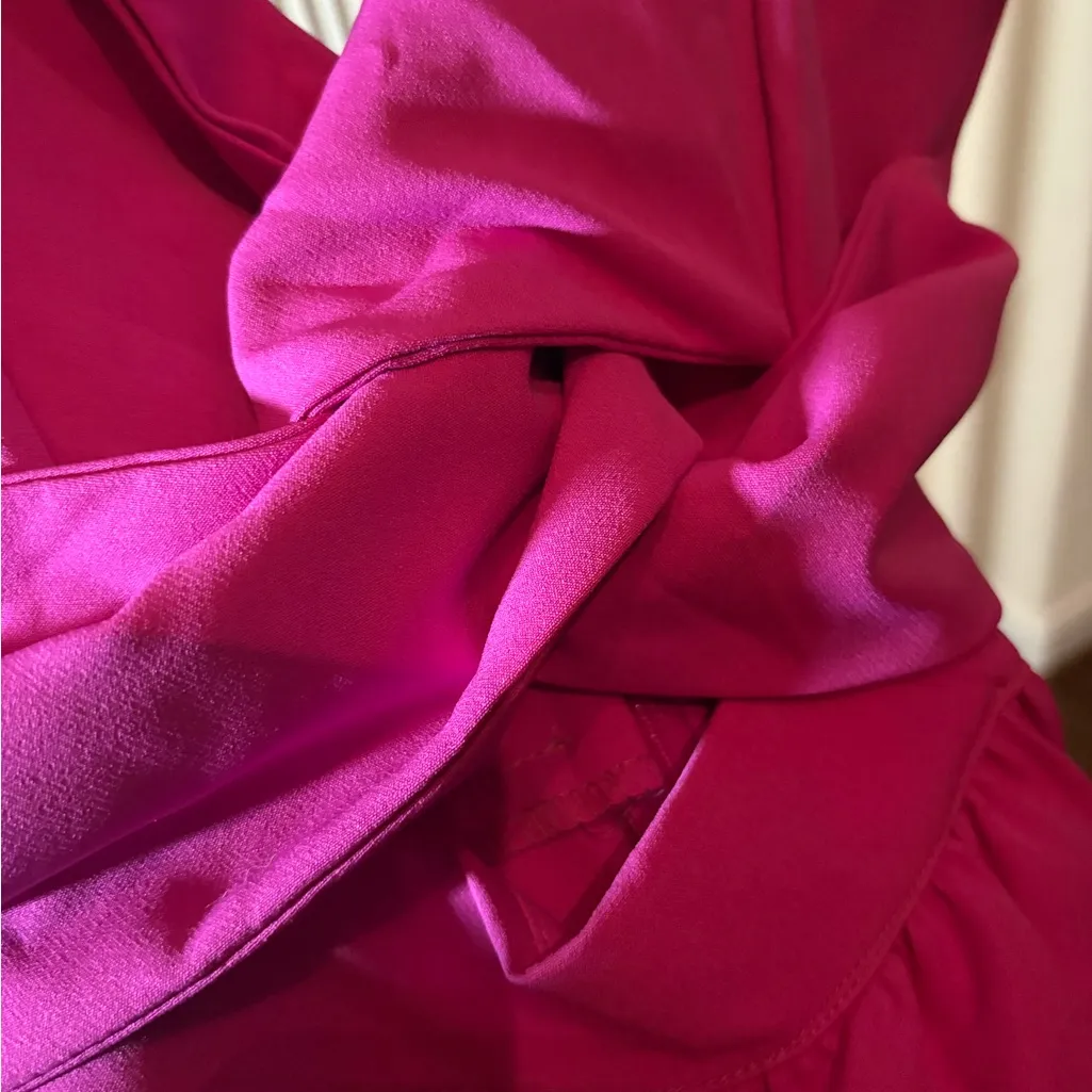 Elegant Fuchsia Dress with Slit Pink Size M - Image 4