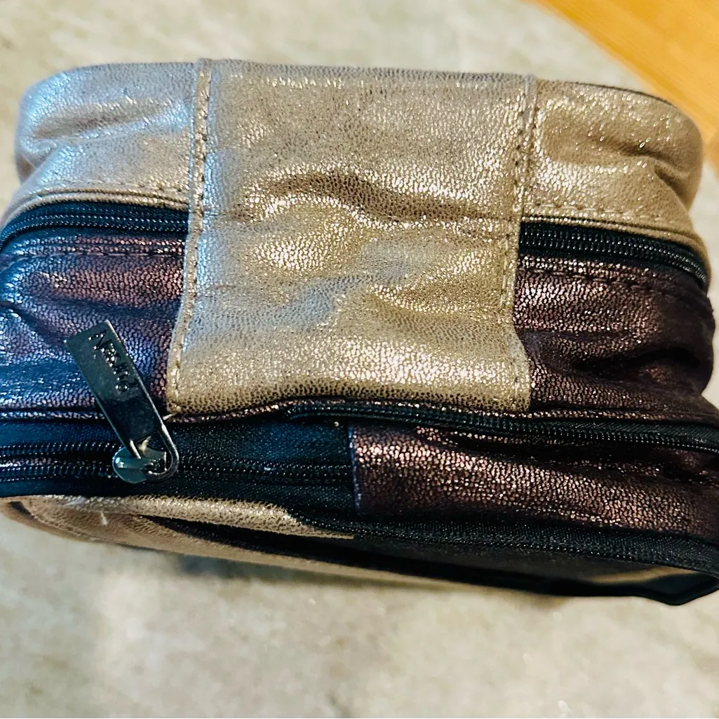 Metallic Gold and Black Travel Square Jewelry Bag - Image 4