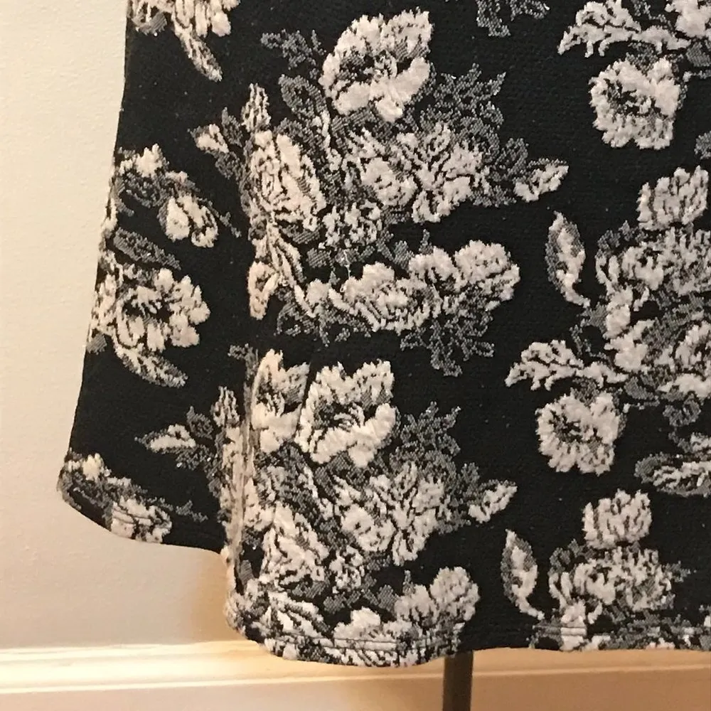 🌸  black and white floral midi skirt - Size XL Juniors - Image 2