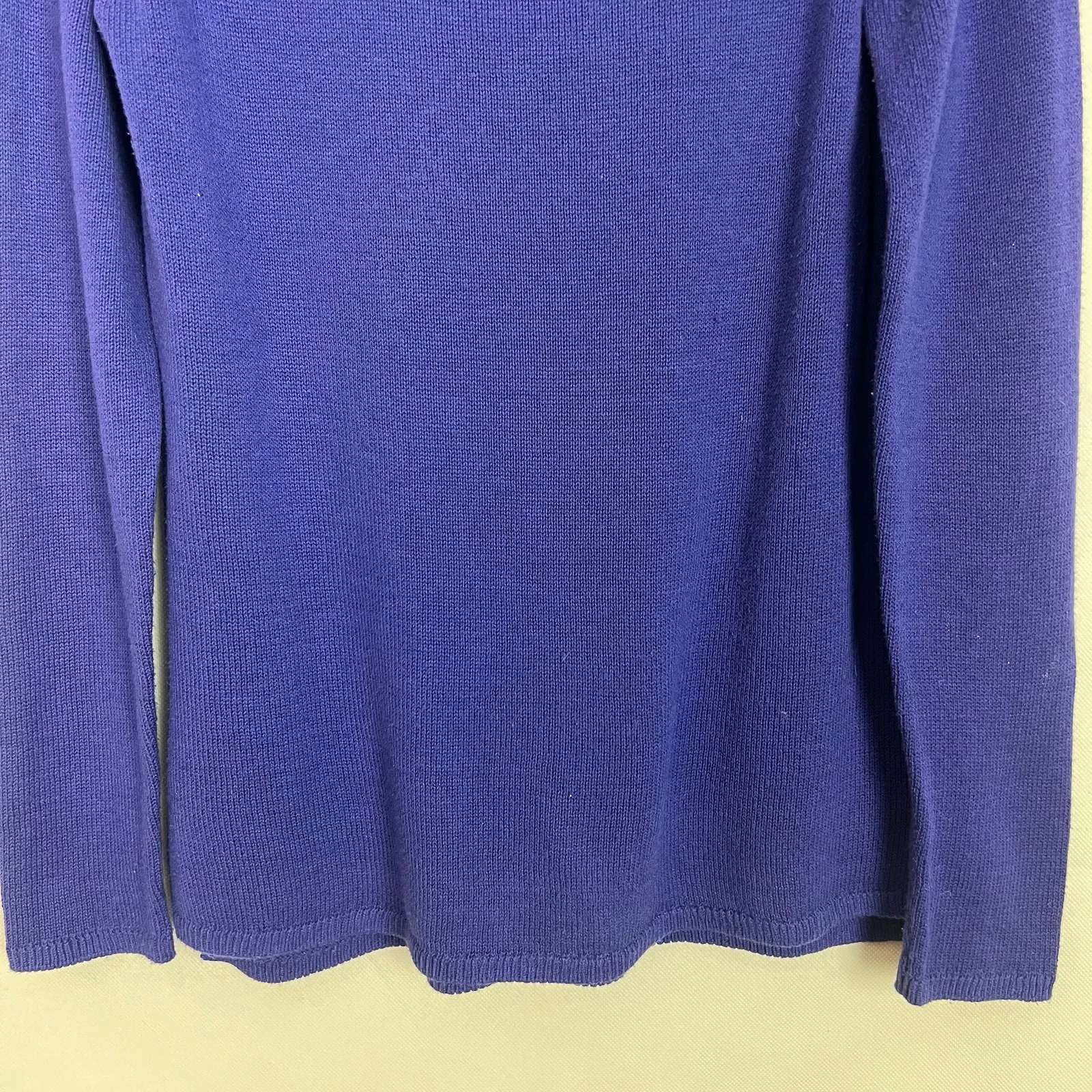 Old Navy Classic Crew Purple Essence Pullover Knit Sweater Size Small - Image 4