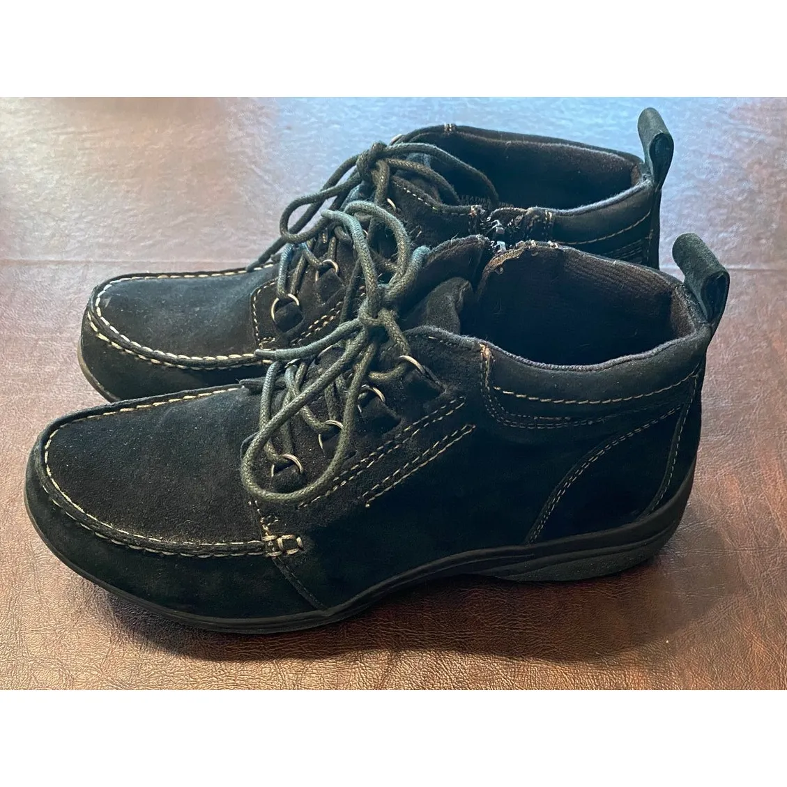 Earth Origins Diane Black Suede Ankle Boots Womens 8W Wide Zip Comfort Shoes - Image 2