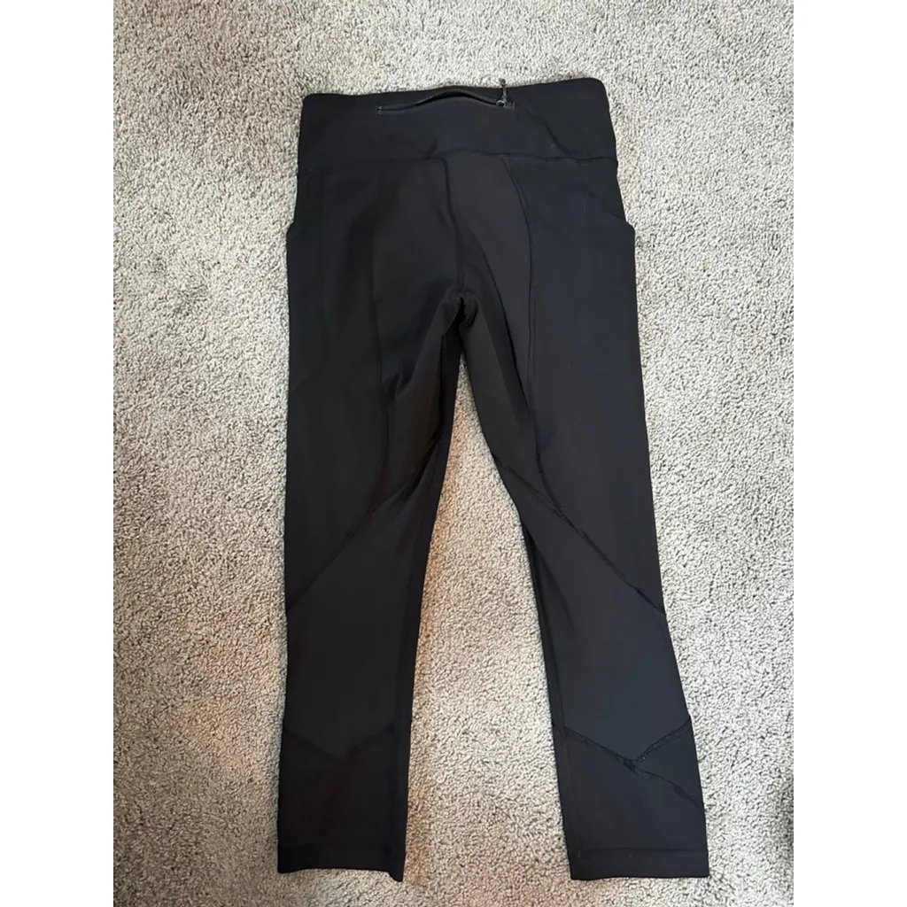 Lululemon Black Capris Size 4 - Image 2