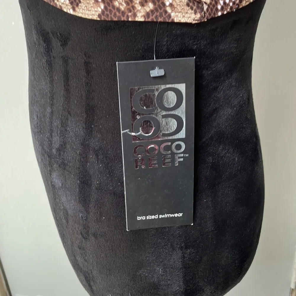 Coco Reef brown, tan, white reptile print halter style bikini top size 36/38 C - Image 8