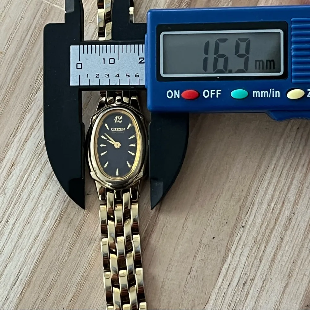 Citizen Eco-Drive Solar Ladies Watch Gold Tone Bracelet Black Dial - Image 9