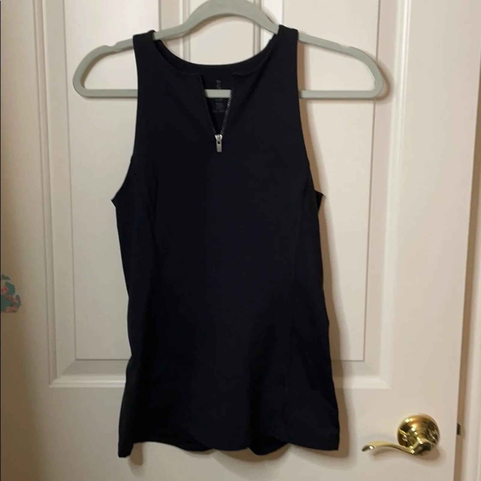 Lucy black workout top quarter zip size Small - Image 4