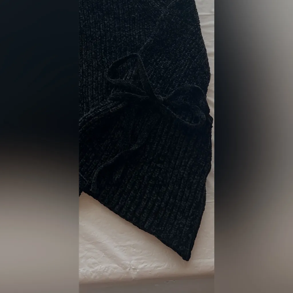 Lovers + Friends Black Knit Sweater - Image 5