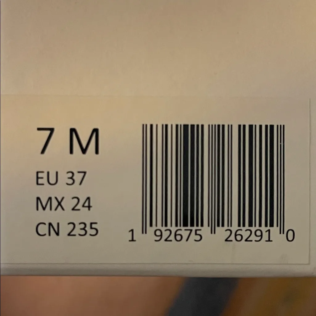 Calvin Klein New in Box Brady Metallic Gold high heels - Image 11