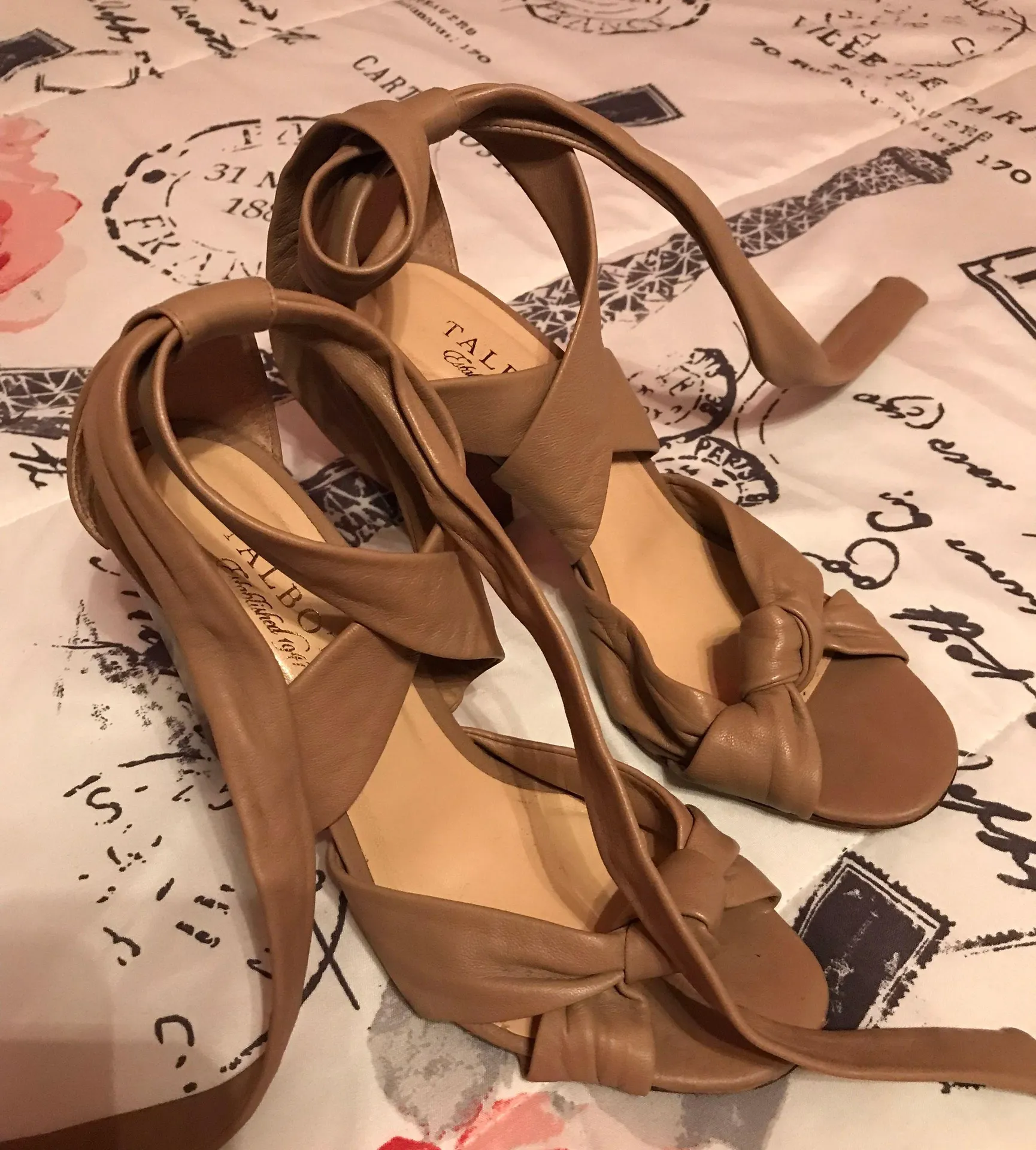 Boutique Heel Size 6.5 - Image 2