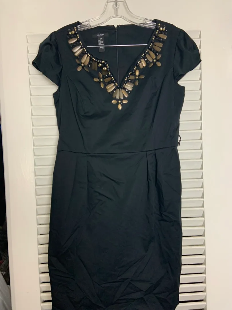 12P Alfani Petite Black secretary button dress - Image 4