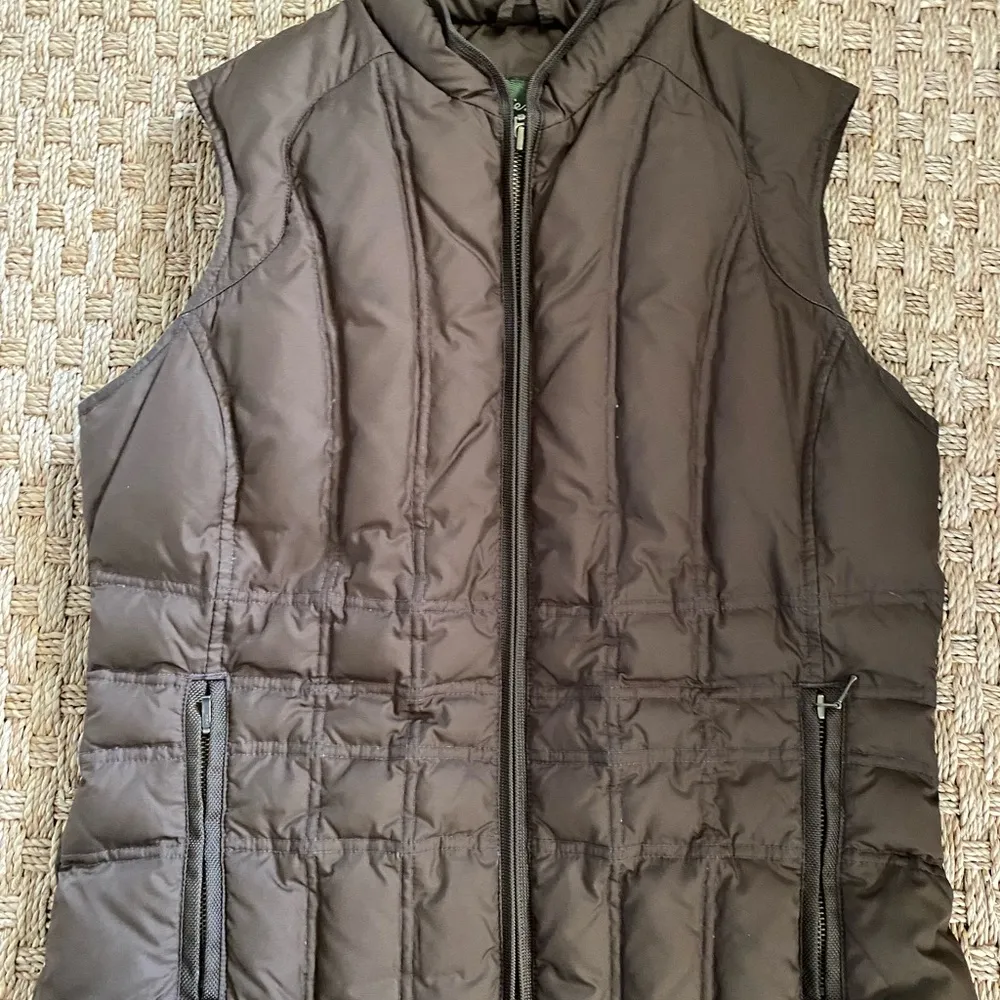Eddie Bauer Womens Goose Down Puffer Vest Medium Brown Zippered - Image 7
