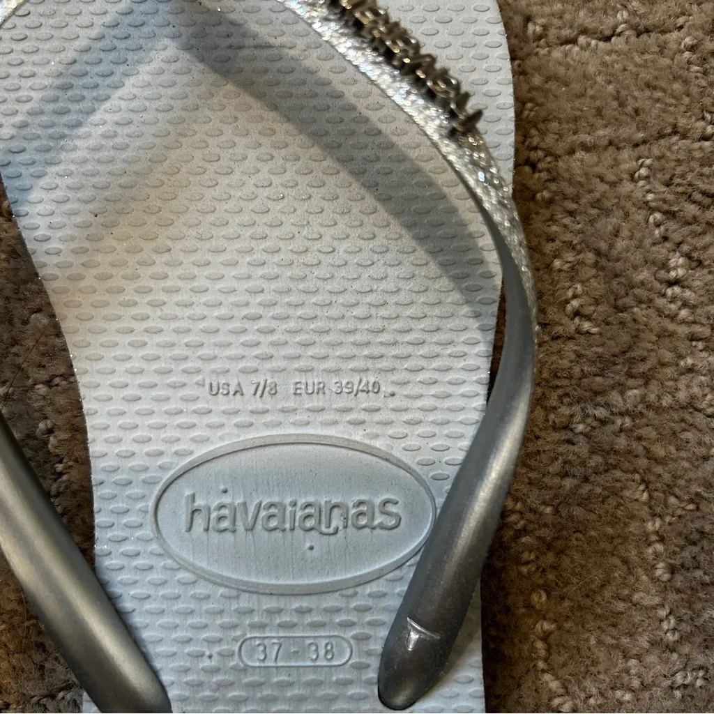 Havaianas Women's Slim Sparkle II Flip Flops in Grey/Silver Size 37-38 (US 7-8) - Image 4