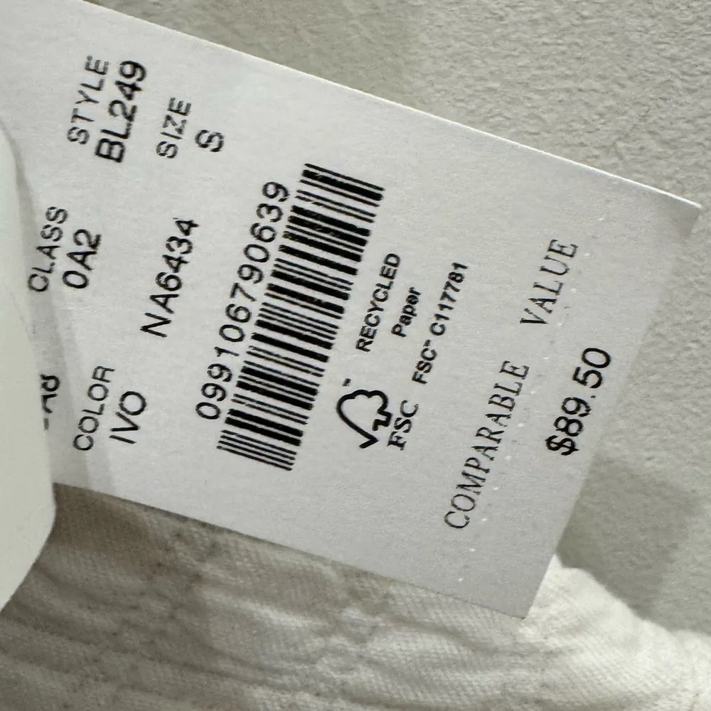 NWT J. Crew Quilted mockneck pullover Ivory Sz S Sold Out! - Image 4