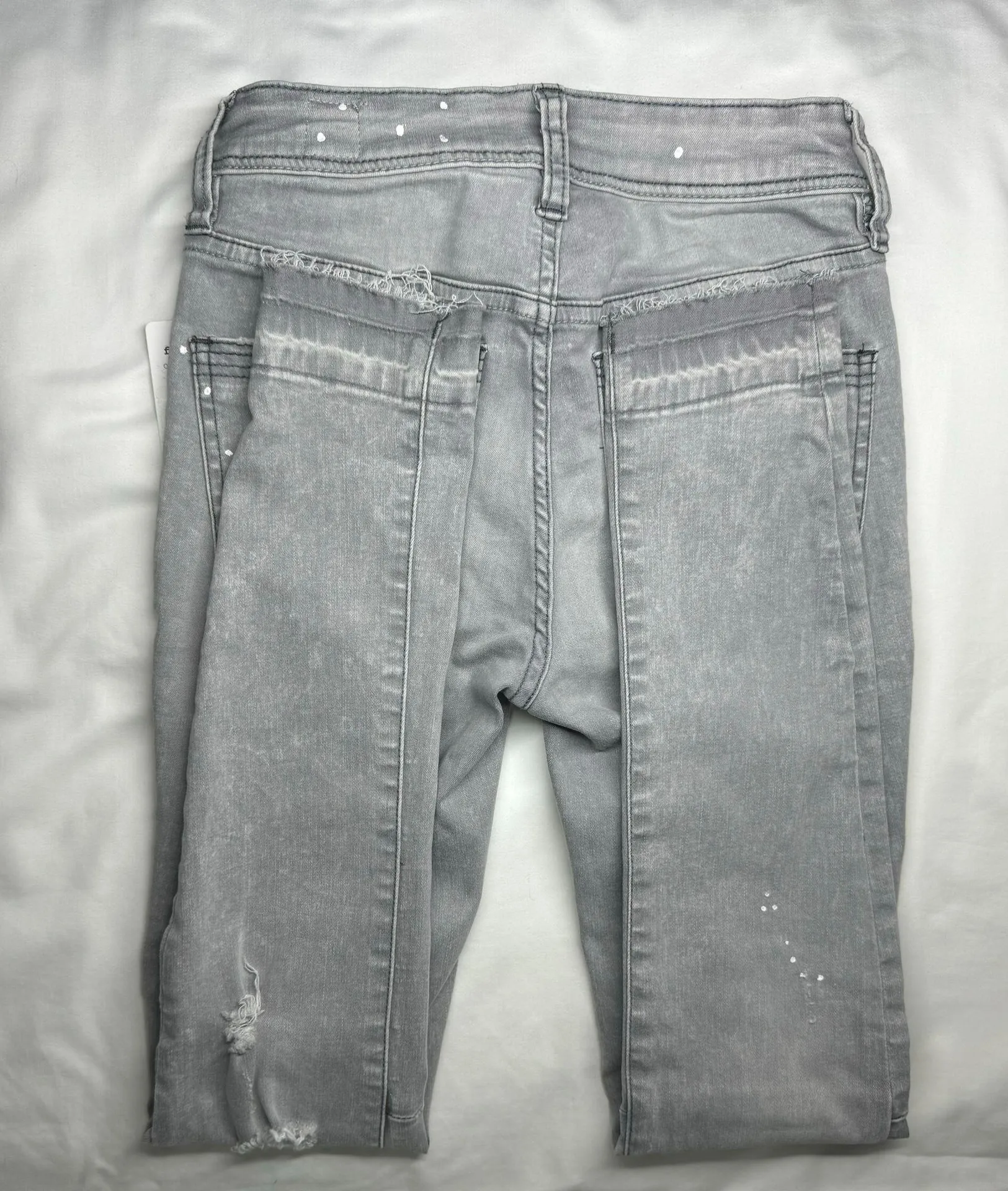 Distressed Jeans - Image 4
