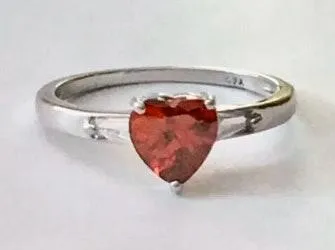Red Heart Shaped Ring, Size 7 - Image 3