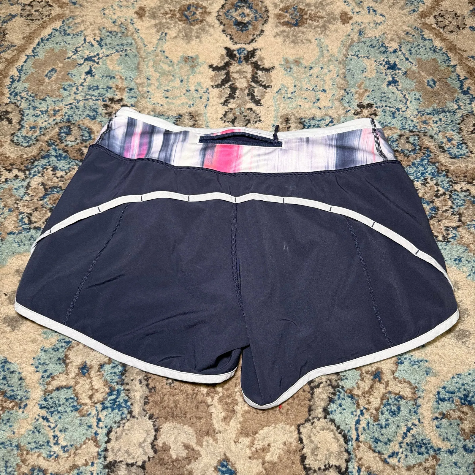 Lululemon  Speed Up Short 4 - Image 4