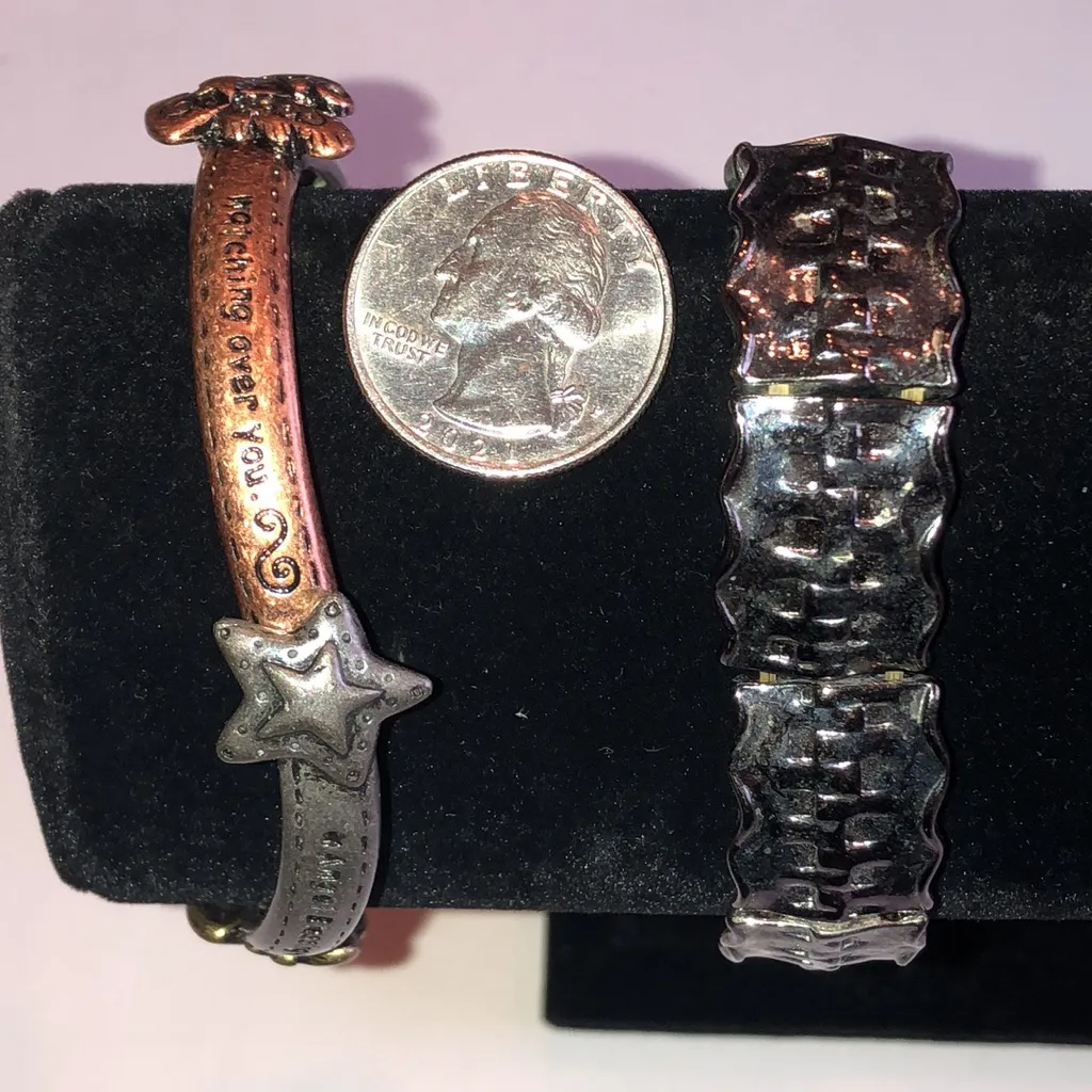 Elegant Silver Tone Mixed Metal Stretchy Bracelet Set - Image 9