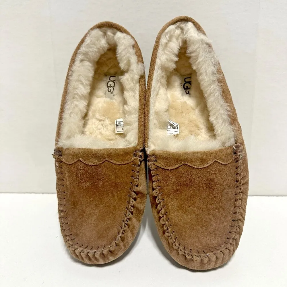 UGG  Scalloped Moc - Image 6