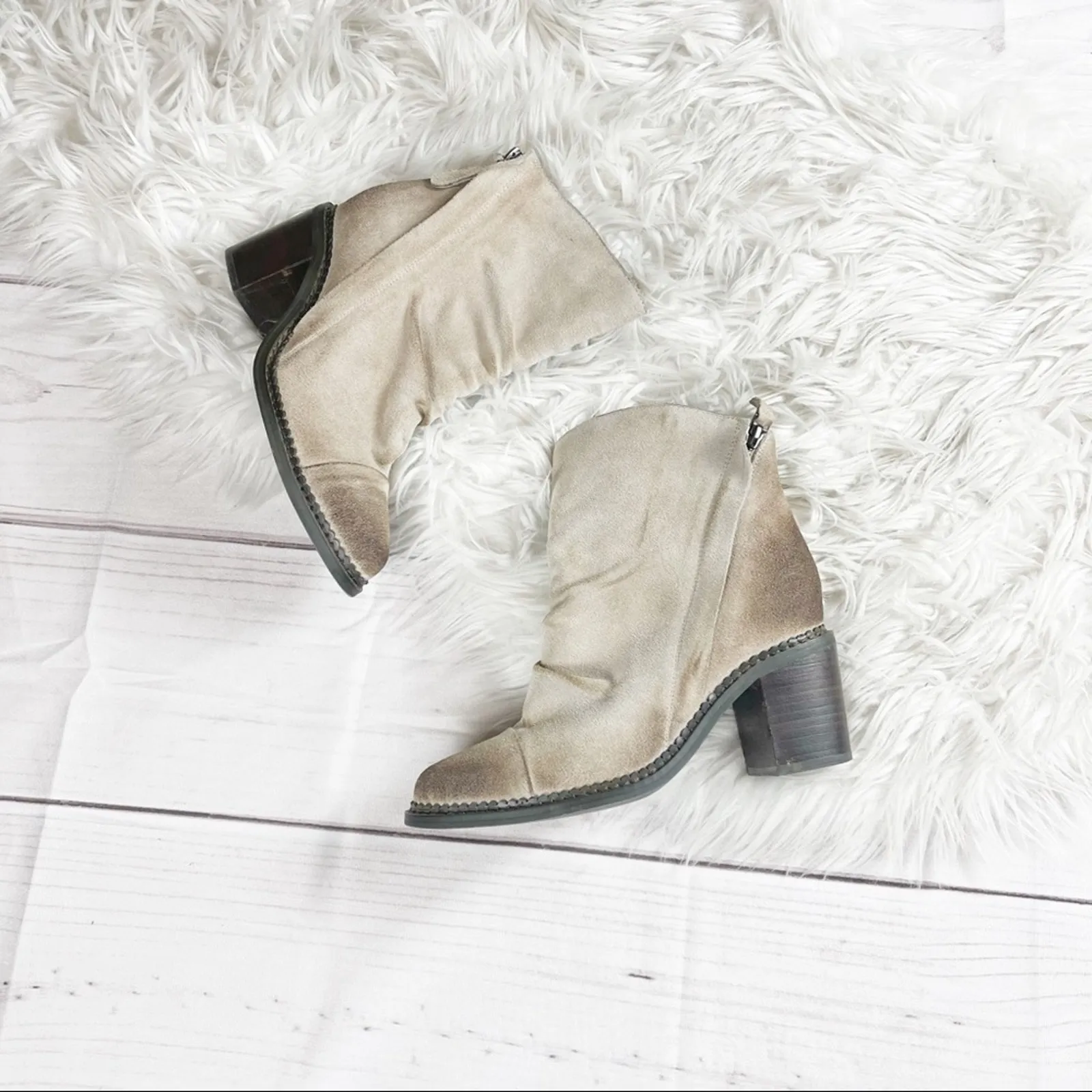 Sbicca - Millie Women's Suede Leather Ankle Booties in Beige‎ Size 8.5 - Image 2