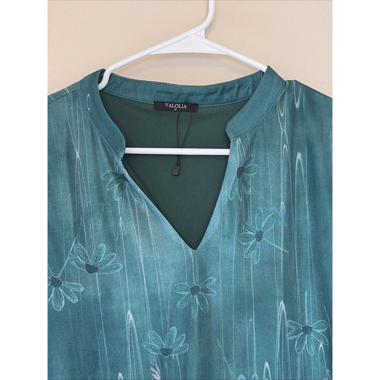 VALOLIA Green Garden Floral Fairy Vneck Mesh Overlay Blouse Top Shirt Medium NEW - Image 4