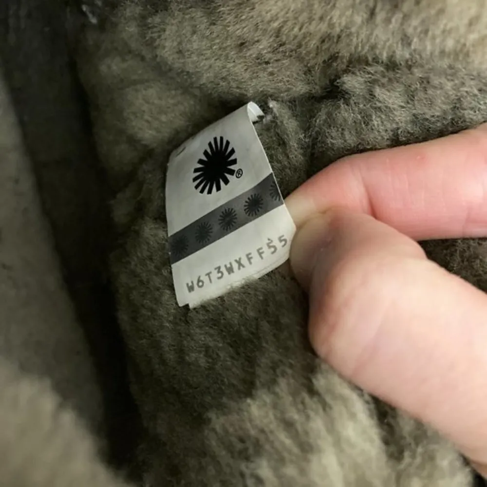 UGG Women's Romely Buckle Fashion Boot Size 9 - Image 8