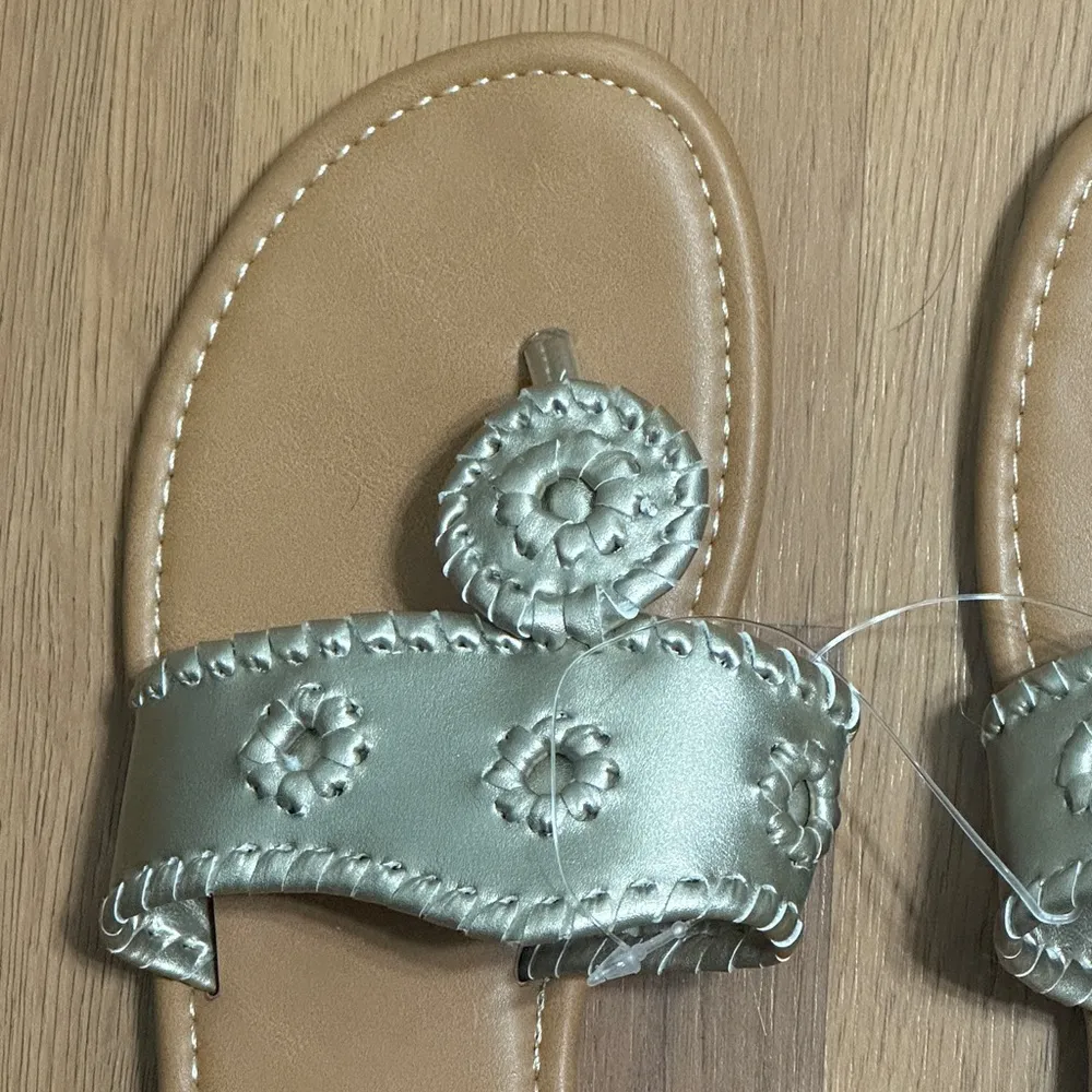 Dept 22 Boutique Gold Hampton Sandals NWT Size 8 - Image 3