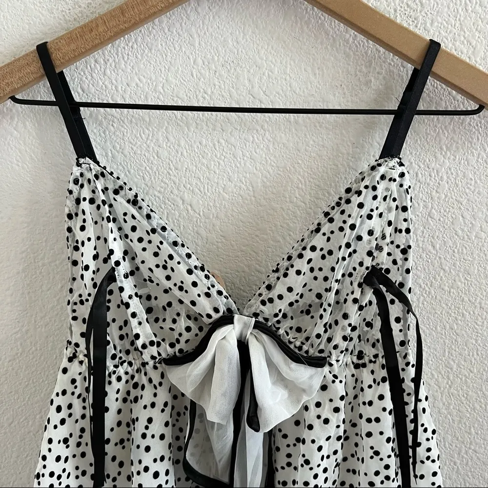 NWT Victoria’s Secret Black and White Lingerie Top Open Chest Large - Image 4