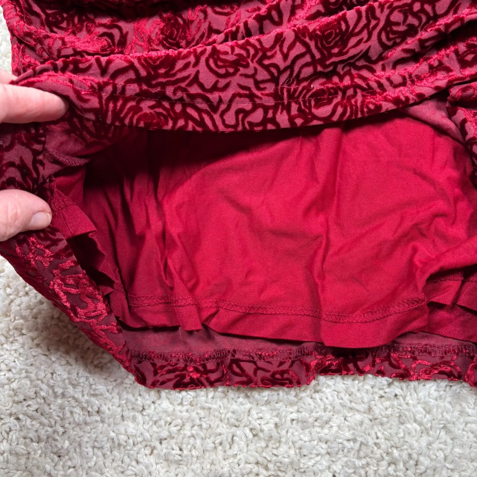 Preston & York Red Velvet Rose Burnout Long Sleeve V Neck Top Size L - Image 5