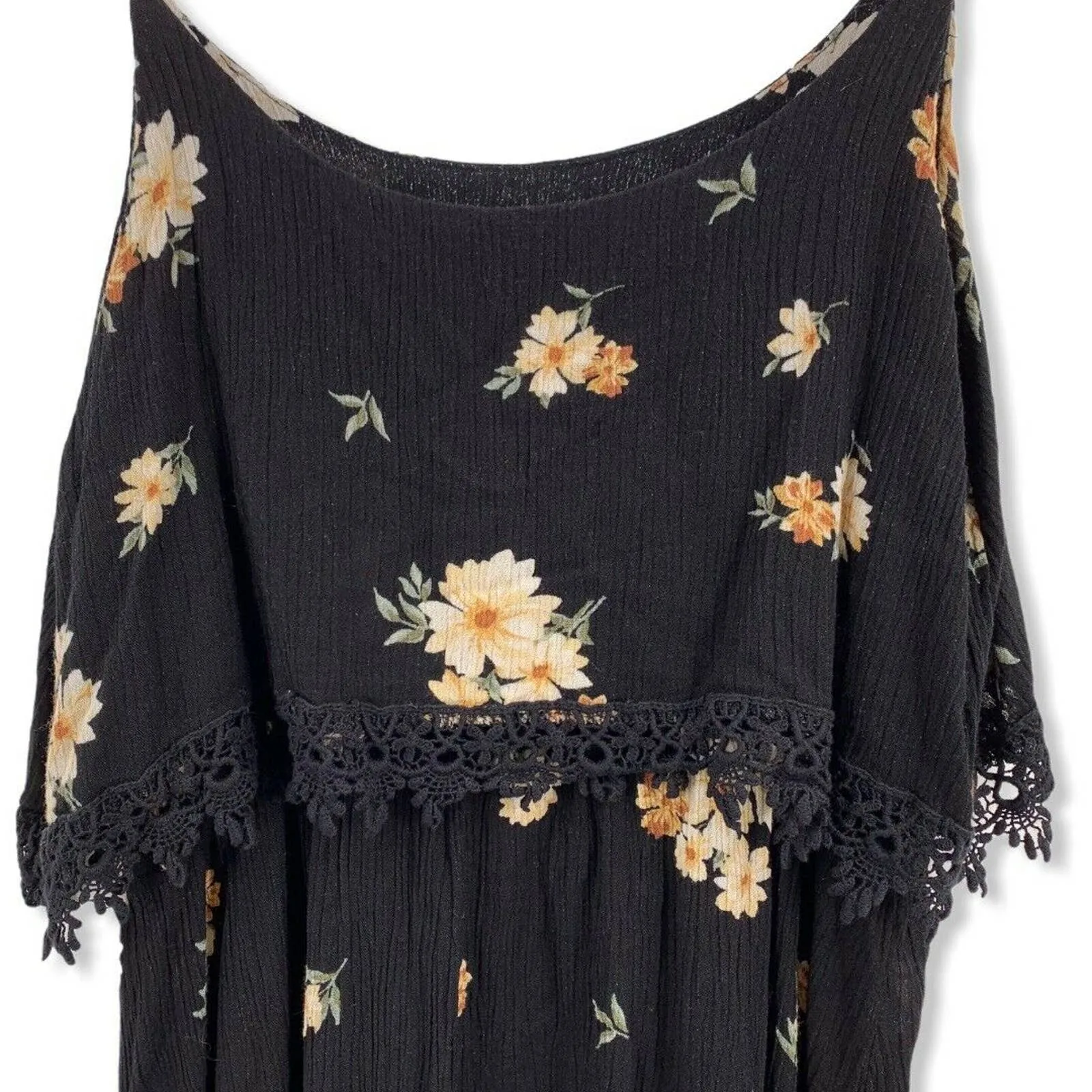 Forever 21 Floral Mini Dress‎ Medium - Image 2