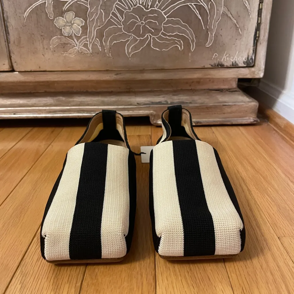 Jacquemus Striped Black and Cream Flats - Image 3