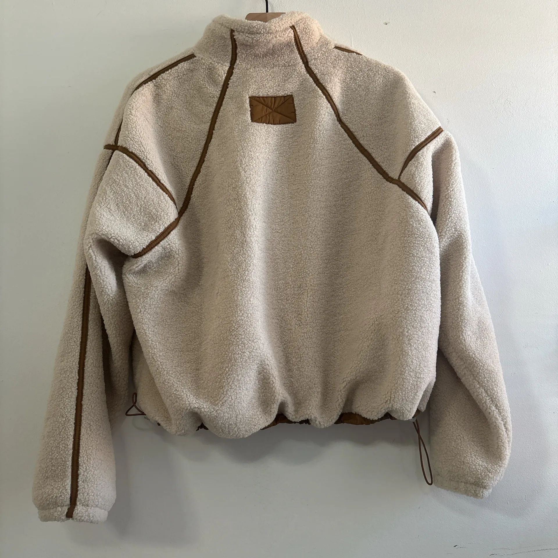 These three boutique Cream Fleece Pullover - Image 9