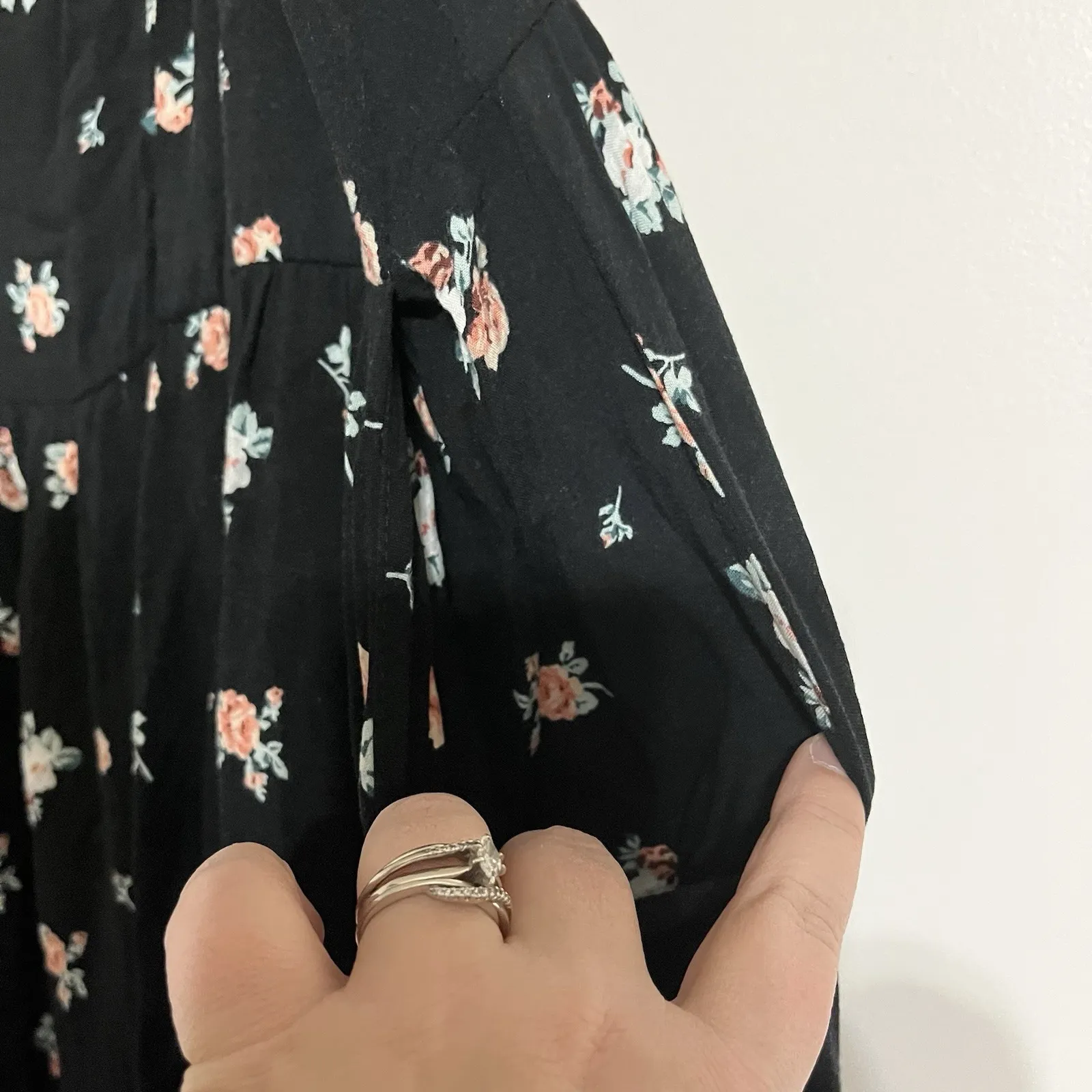 TORRID Womens Plus Size 1 1X 14-16 Black Floral Challis Sharkbite Summer Dress - Image 6