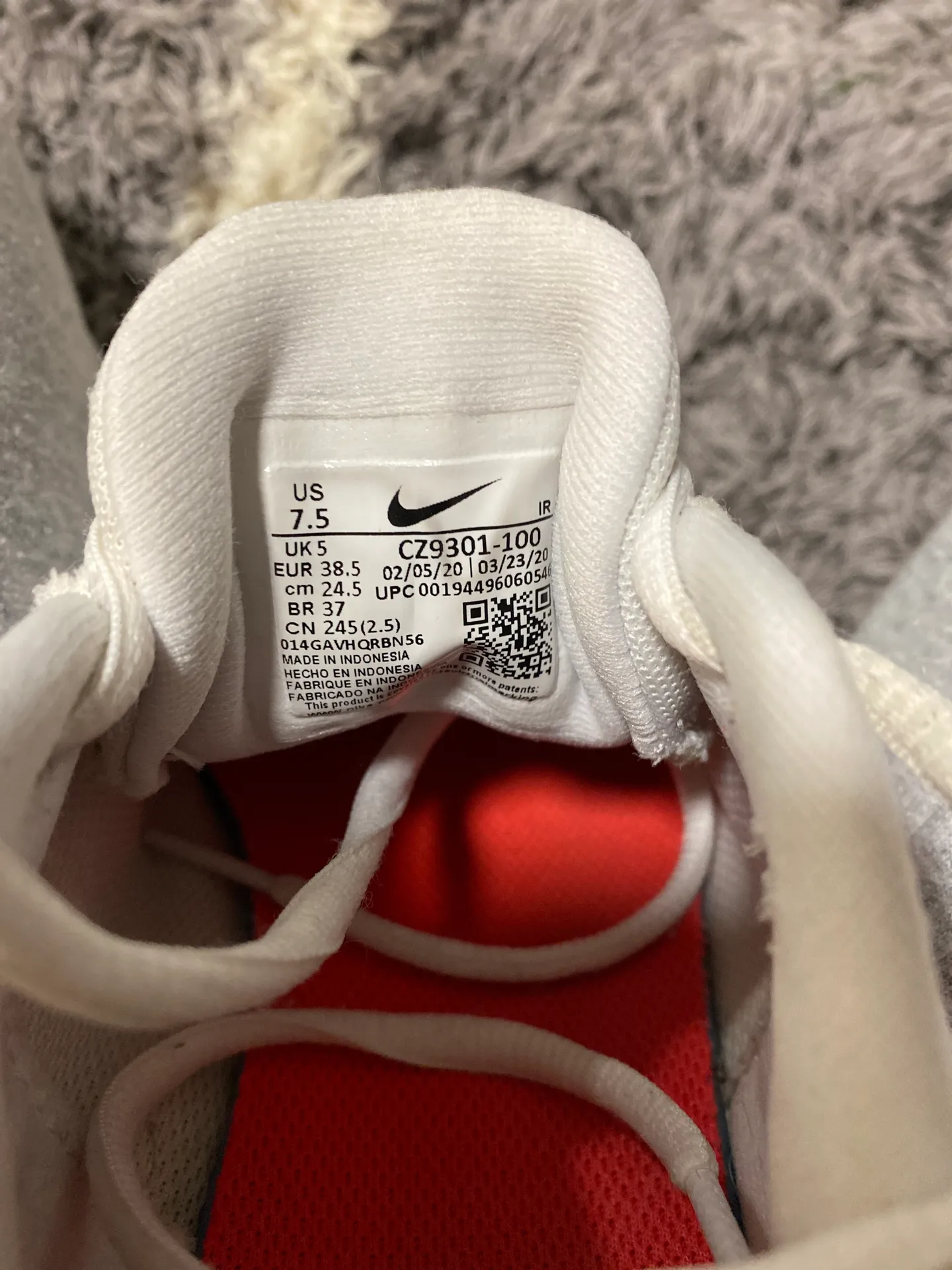 Nike Revolution Running Shoes - Image 4