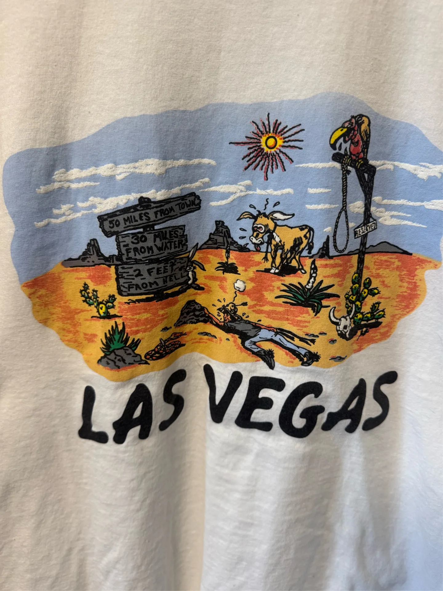 Vintage Las Vegas Large Graphic Tshirt   - Image 2