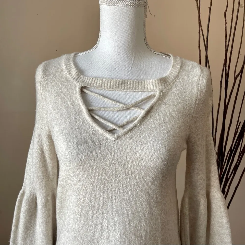 AMERICAN EAGLE | Beige Bell Sleeve Knit Sweater Sz S - Image 2