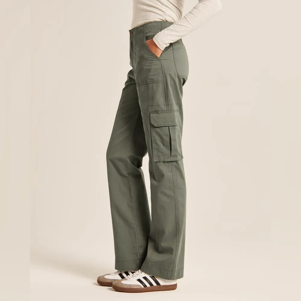 Abercrombie and Fitch Relaxed Cargo Pants Olive Size 32/ 14 Short - Image 3