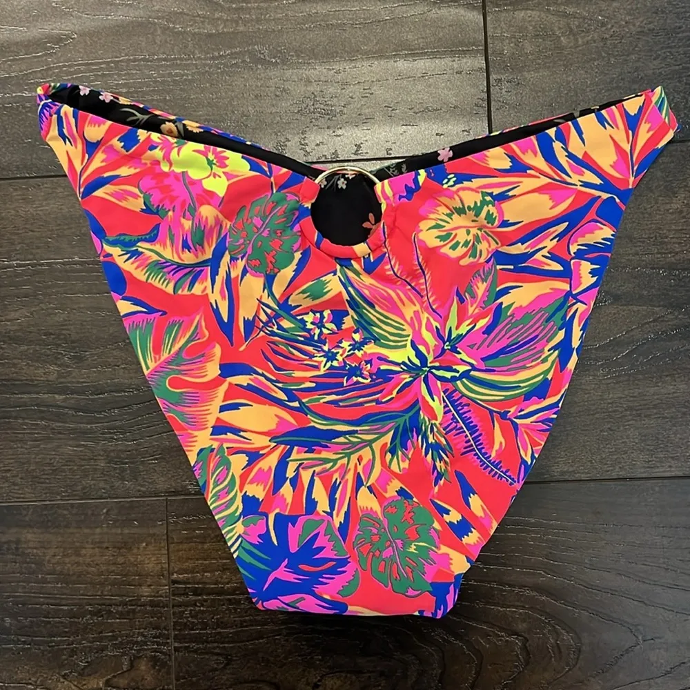 NWOT  O-Ring Reversible Bikini Bottom - Image 2