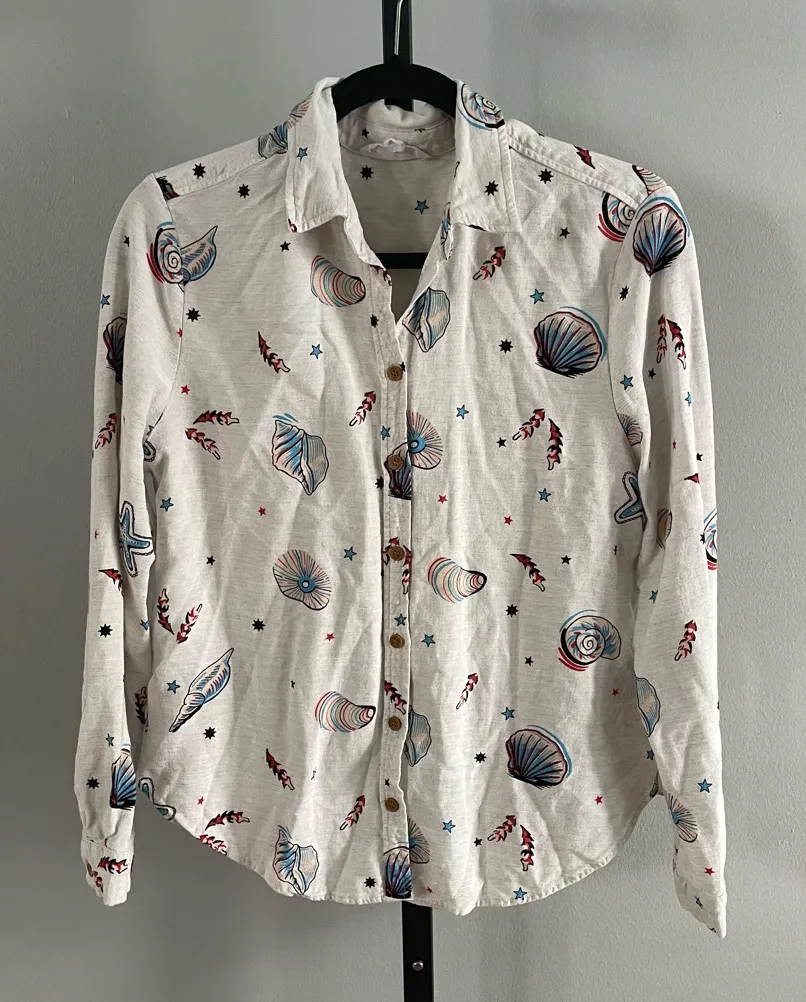 Jane and Delancey Linen Blend Seashell Star Button Up Shirt Size Large - Image 1