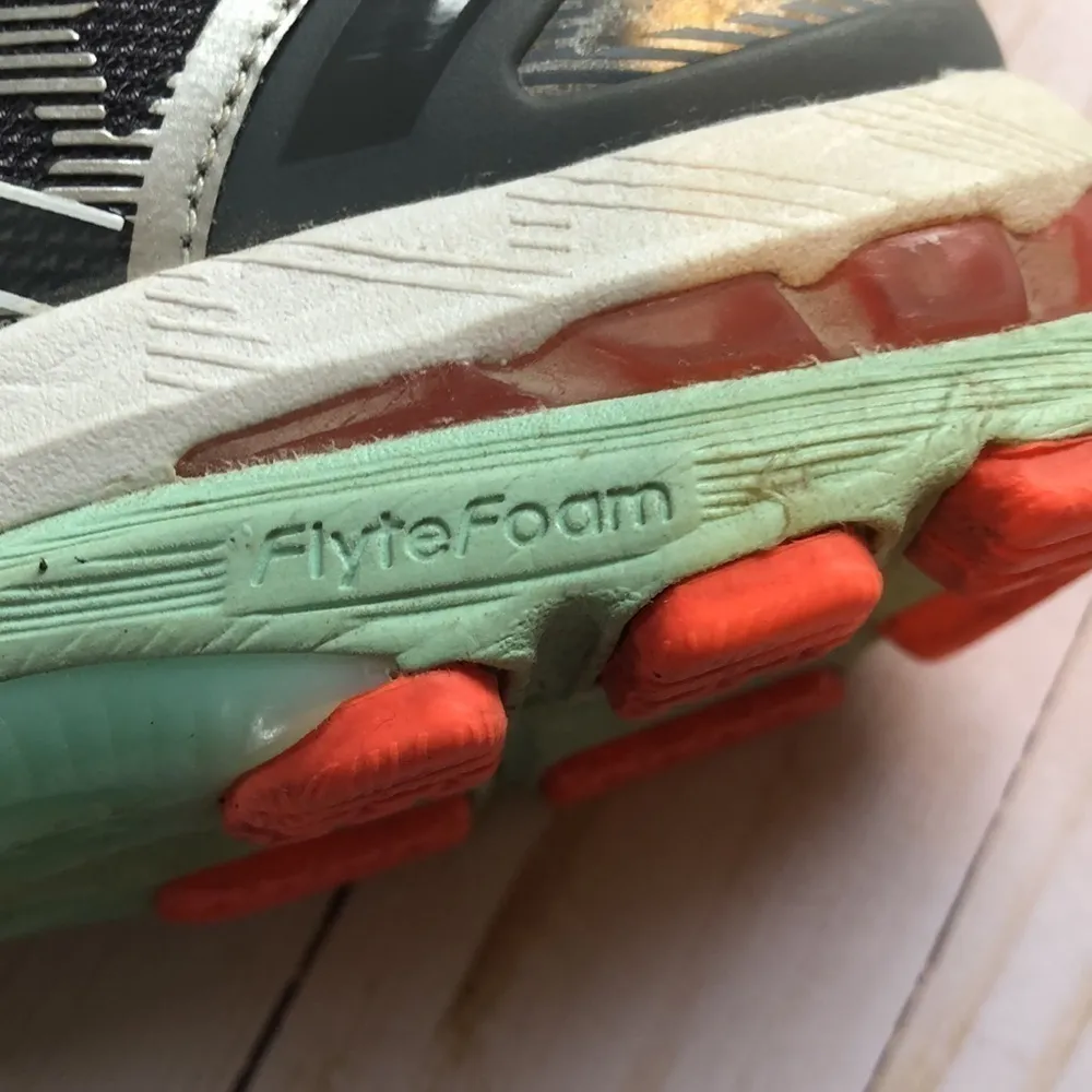 ASICS Gel- Nimbus sneakers size 8.5 - Image 10