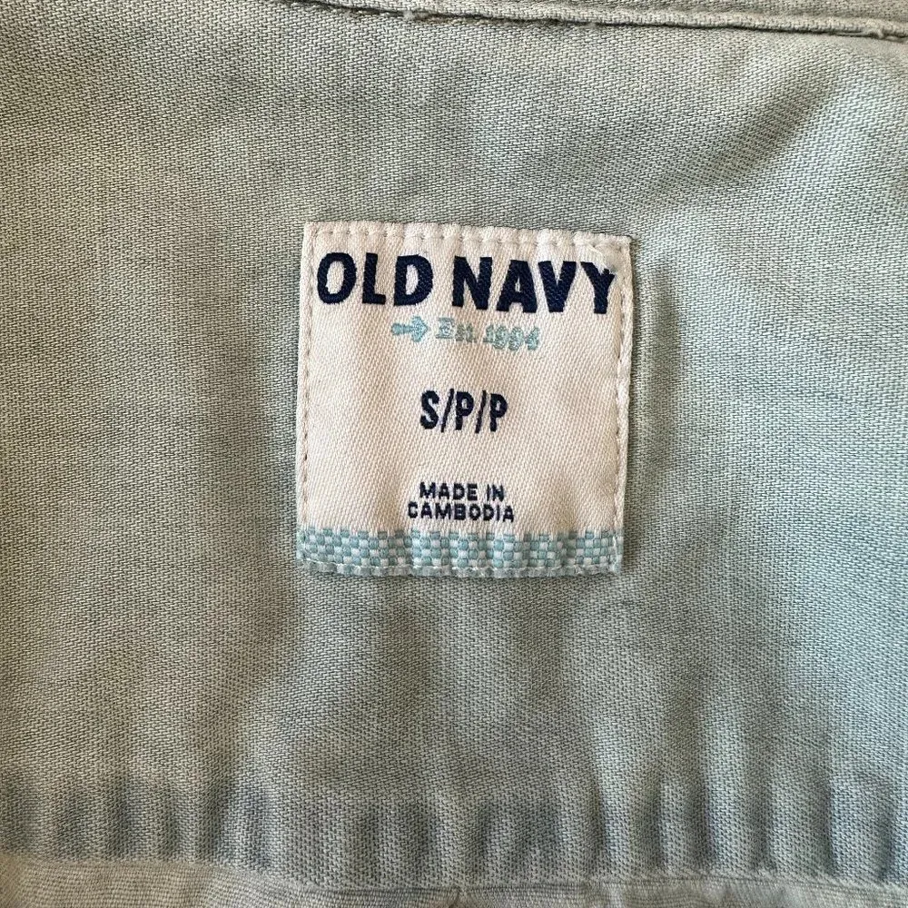 OLD NAVY Classic Chambray Light Denim Button Down Long Sleeve - size small - Image 5
