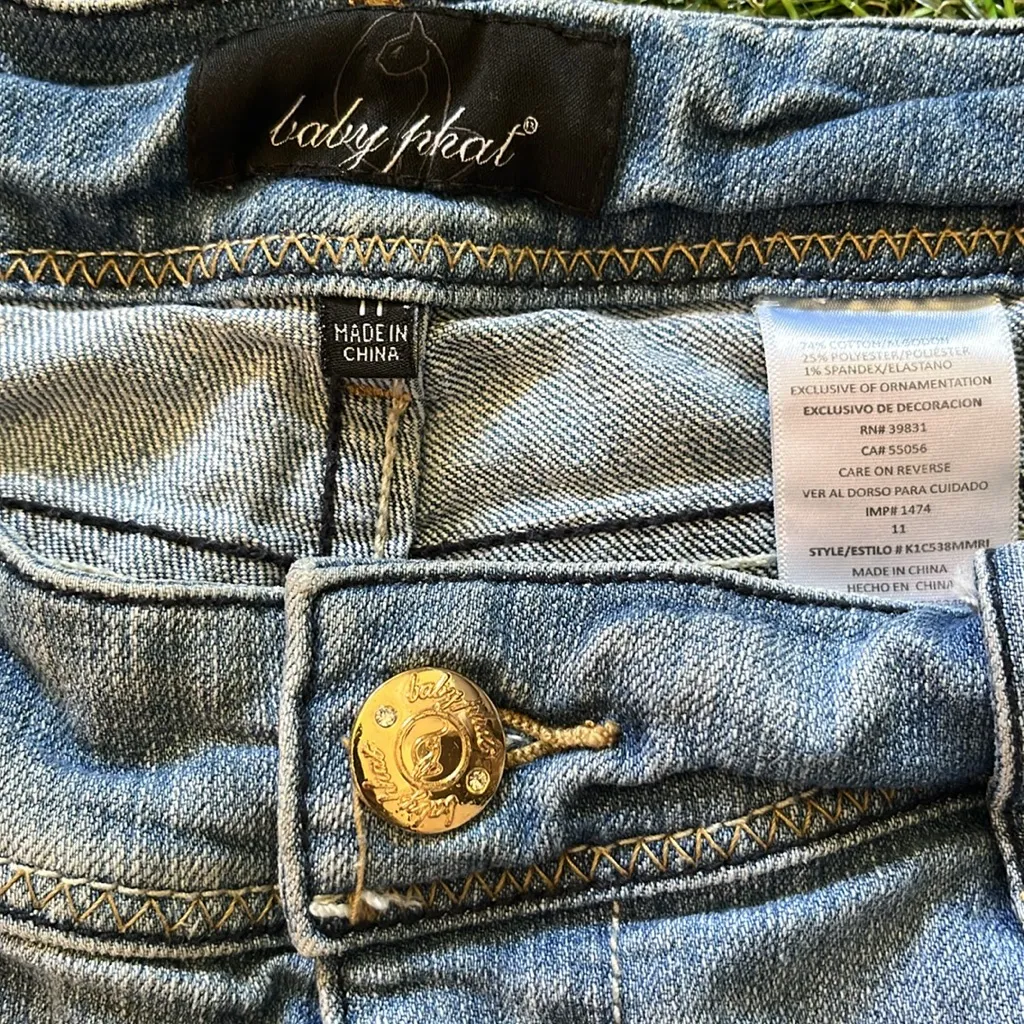 Baby Phat Size 11 Cropped Denim Jeans - Image 4