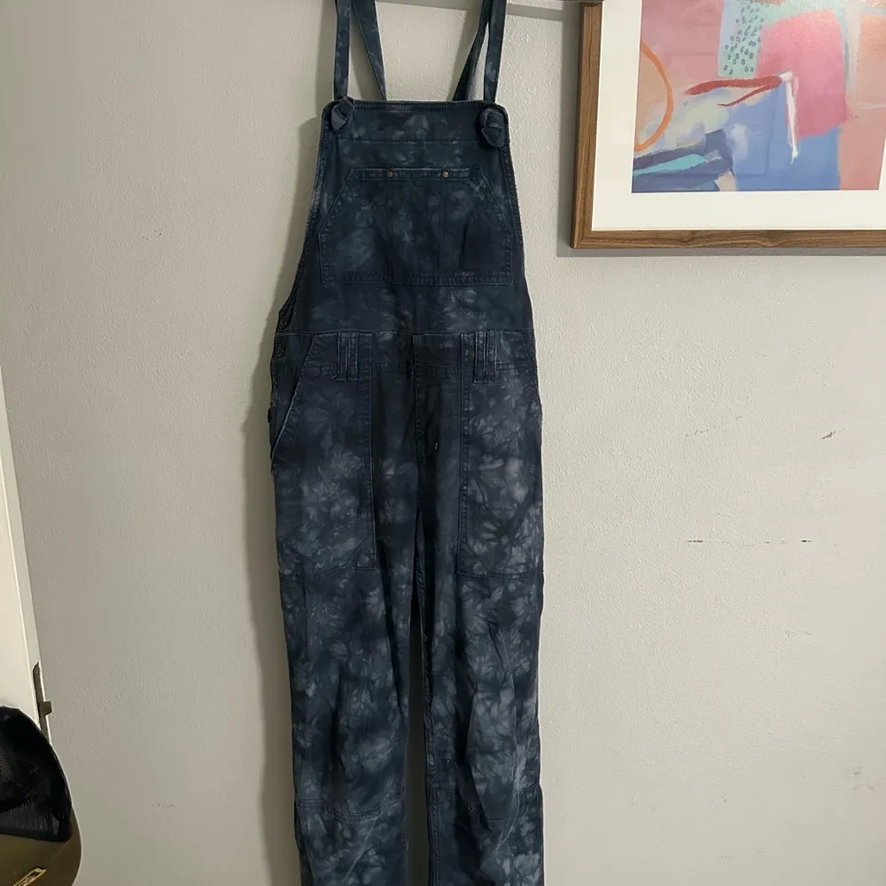 Anthropologie  Blue Denim Overalls Classic Style - Image 2