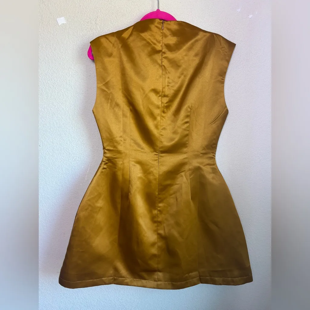 NWT Odd Muse Bronze Satin The Ultimate Muse Straight Neck Ruched Mini Dress L Gold Size L - Image 6